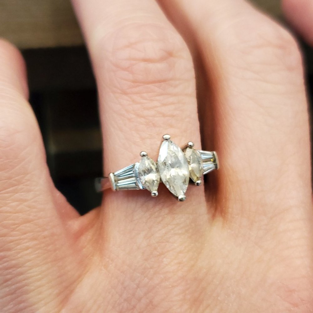 Size 8 925 Sterling Silver Rustic Marquise Cubic Zirconia Ring - Picture 3 of 7